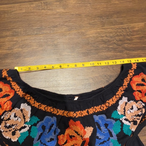🌼FREE PEOPLE off shoulder top - Picture 8 of 16